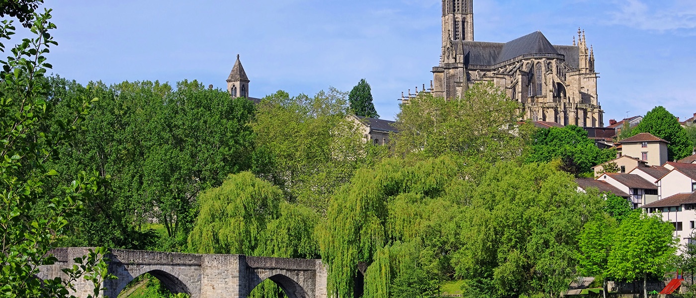 Comparateur location voiture Limoges Location voiture pas cher Limoges