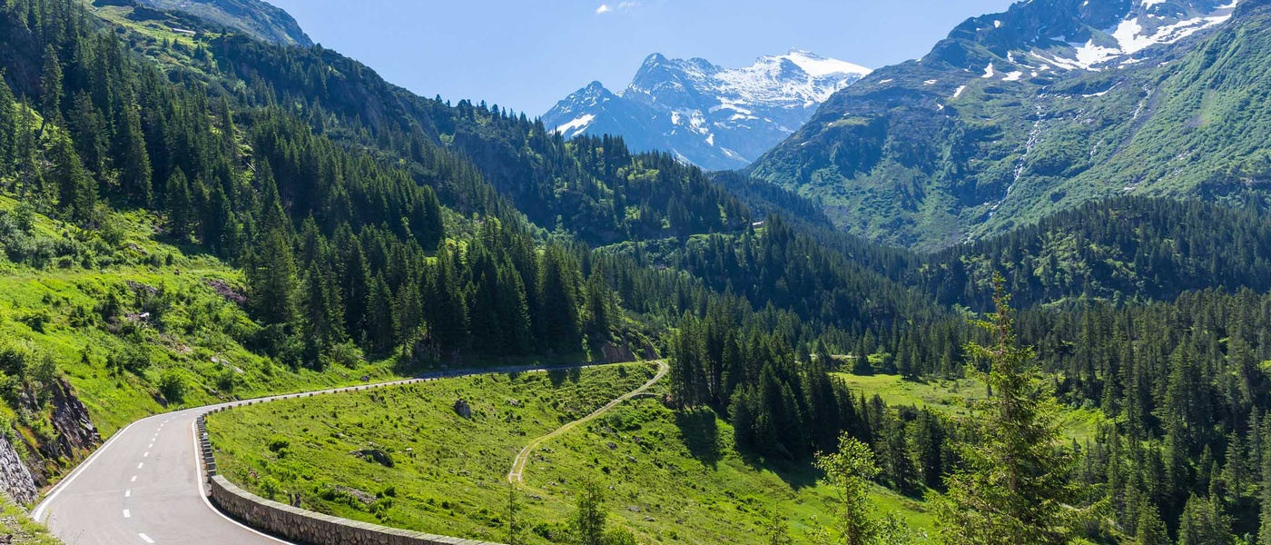 Location voiture pas cher Suisse kilométrage illimité